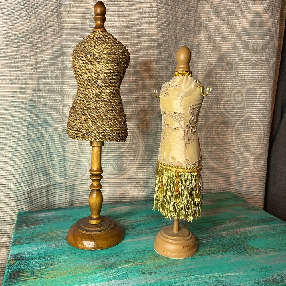 Small display busts.